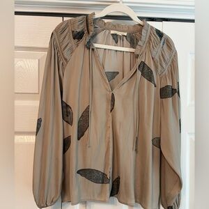 Grade & Gather Size M Blouse
